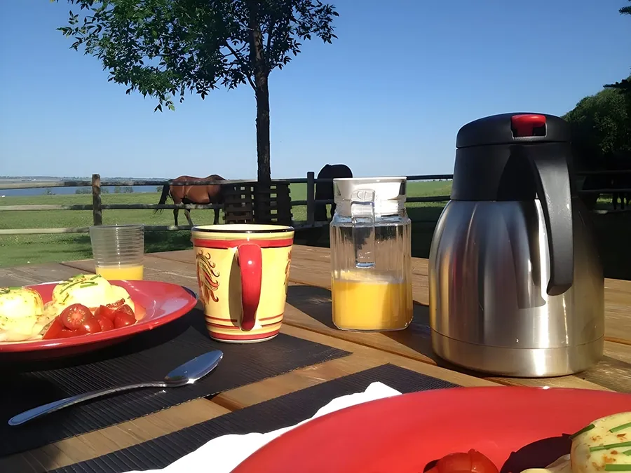 breakfast at rocking r guest ranch